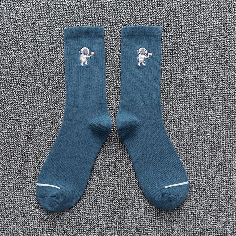 Fashion Women Men Embroidered Astronaut Couple Cotton Crew Socks Solid Colors Long Unisex Sport Mid Tube Tide Socks High Quality