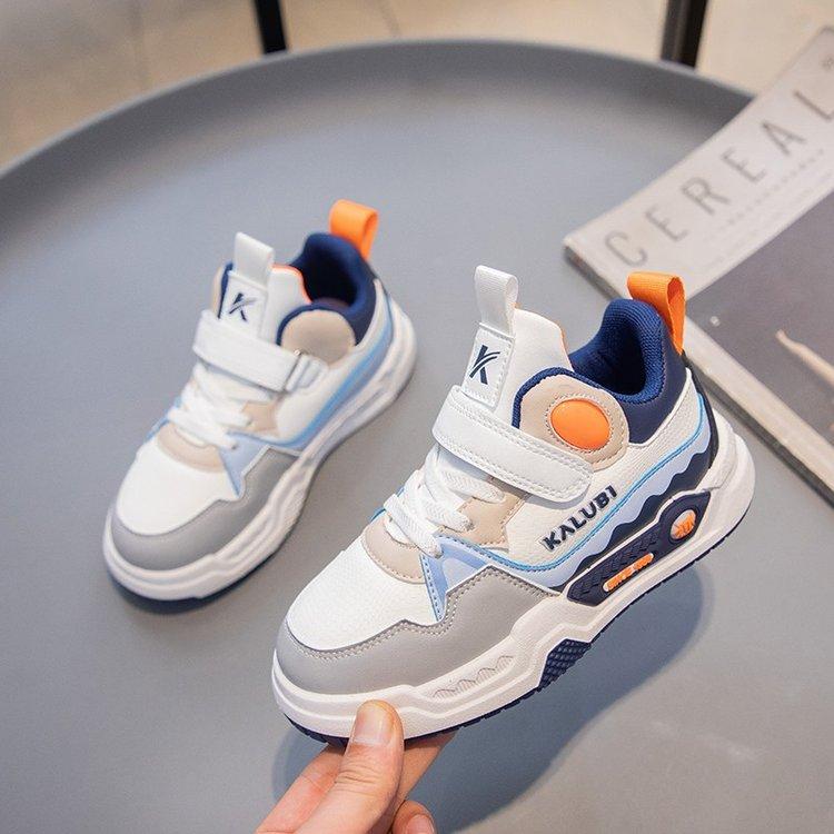 Zapatillas deportivas nuevas grandes, medianas y pequeñas para niños de compañeros de clase, zapatos para la escuela primaria, zapatillas de correr de suela blanda y suela gruesa