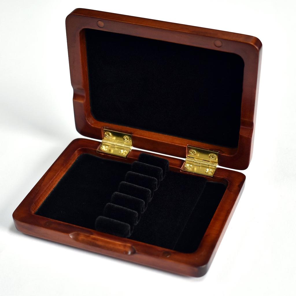 Marigaux Wooden Reed Case for Oboe (6 Reeds), Brown