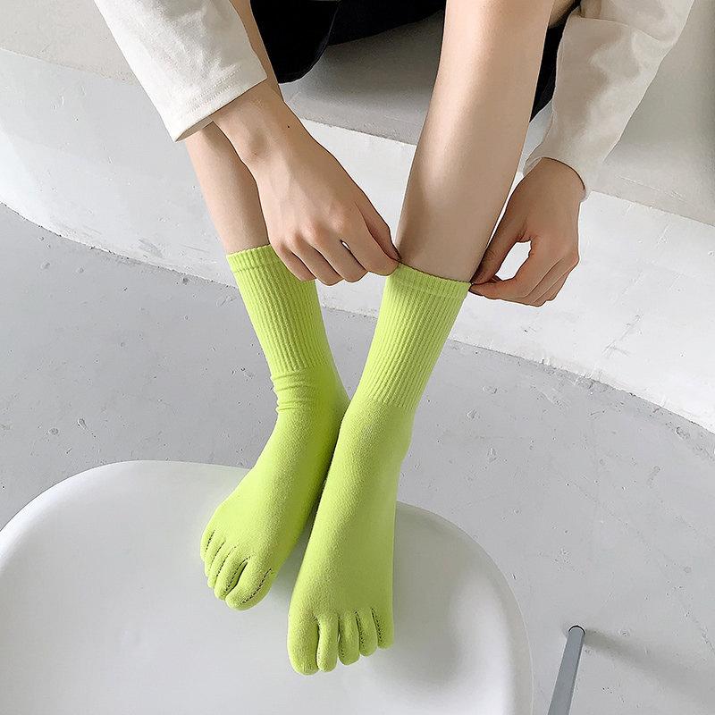 Female Spring and Autumn Pure Color Sports Deodorant Sweat Absorption High Help Breathable In The Tube Five Finger Cotton Socks
