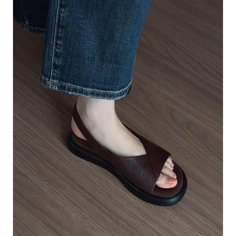 Light Luxury and Comfortable French Retro Flat-soled Sandals, Light and Versatile Summer New Sandals, Women's Soft Soles Are Not Tired