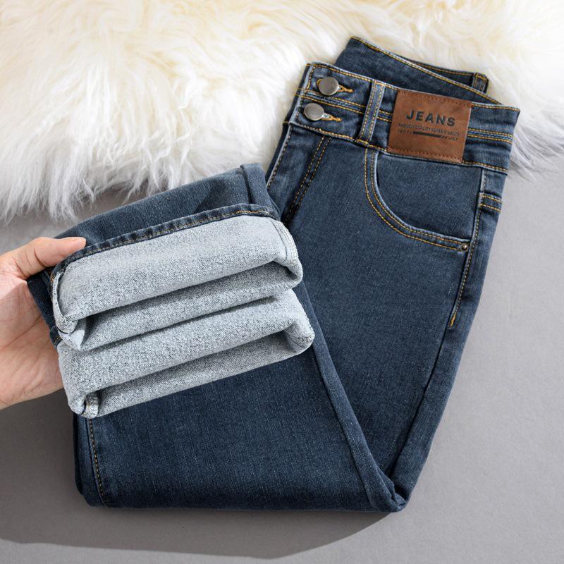 High-Quality Black Fleece-Lined Straight-Leg Jeans for Women - 2025 Autumn/Winter Edition, Plus Loose Slimming Design, Cigarette Style, Size 30