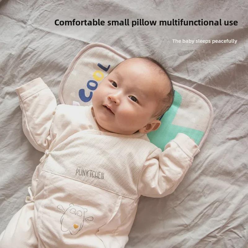 Letní kojící polštář na ruku: Chladivá kojící vložka a ledový rukáv