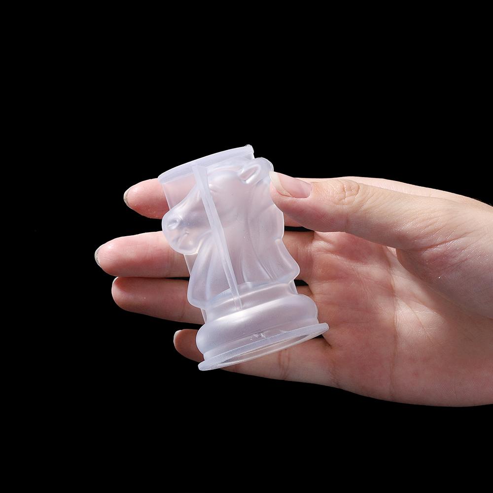 DIY Chess Piece Crystal Epoxy Resin Mold Queen King Three-Dimensional Chess Silicone Mold for Epoxy Resin Mould Crafts