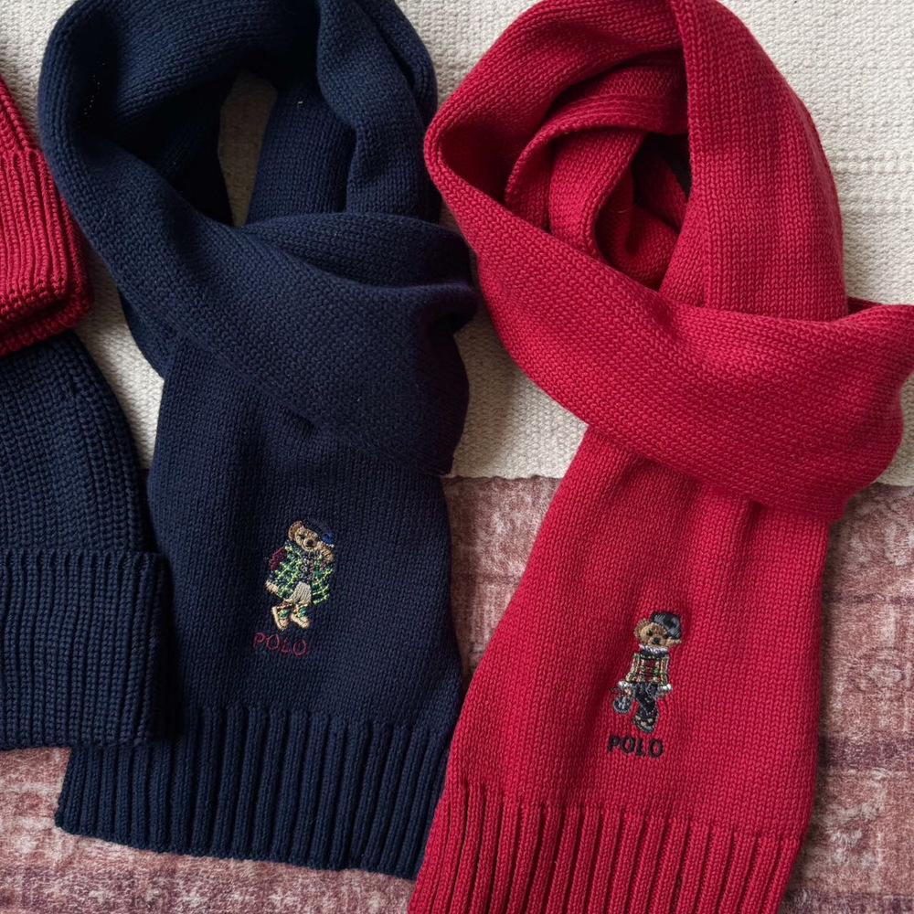 

Comfort Chic Scarf One Size темно-синього кольору