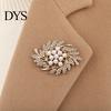 Non-fading Brooch Flower Branch Brooch, Retro Leaf Design Lapel Pin with Faux Vintage Style Pearls, Electroplating Anti-Oxidation Badge for