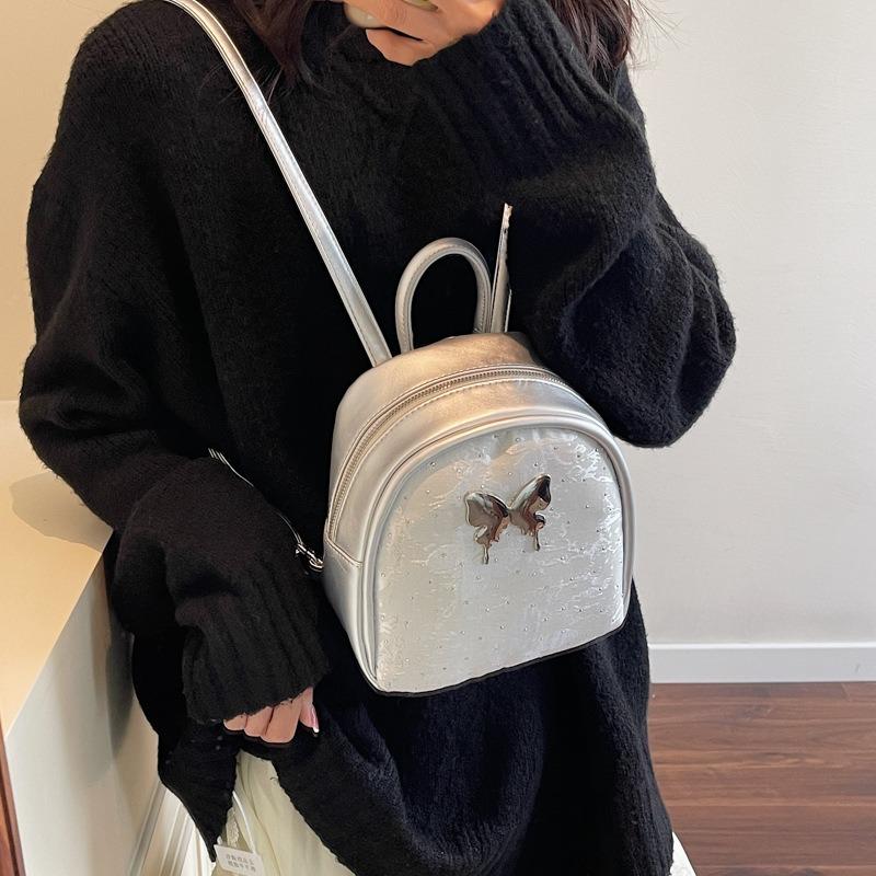 

Нишевая женская сумка лето новый рюкзак с бабочками модный универсальный тренд маленькая на плечо серебряный