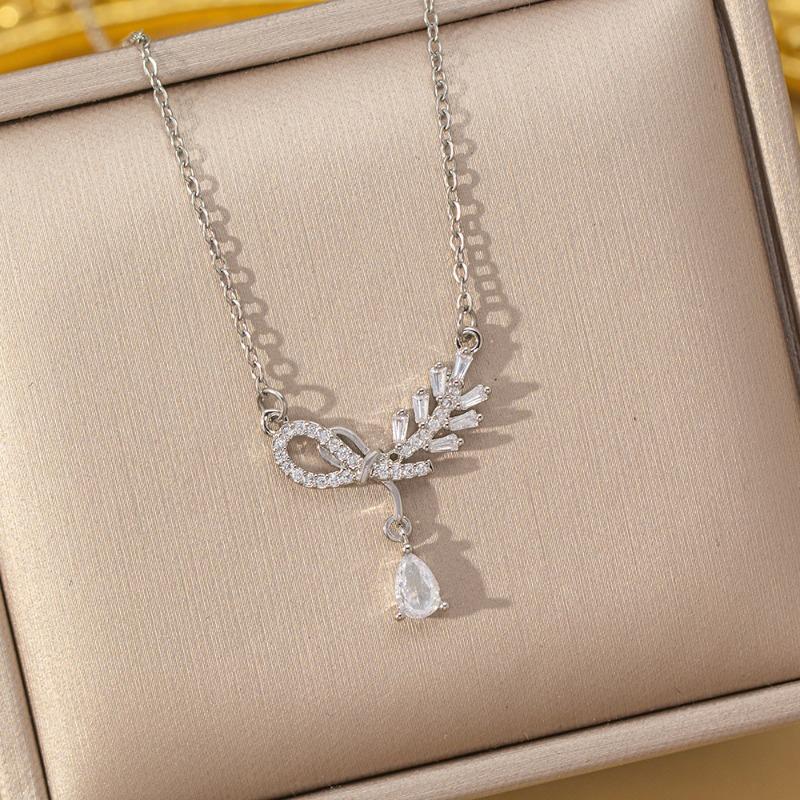 [Titanium Steel] Necklace Women's Copper Micro-inlaid Electroplating Advanced Sense Delicate Clavicle Chain Jewelry
