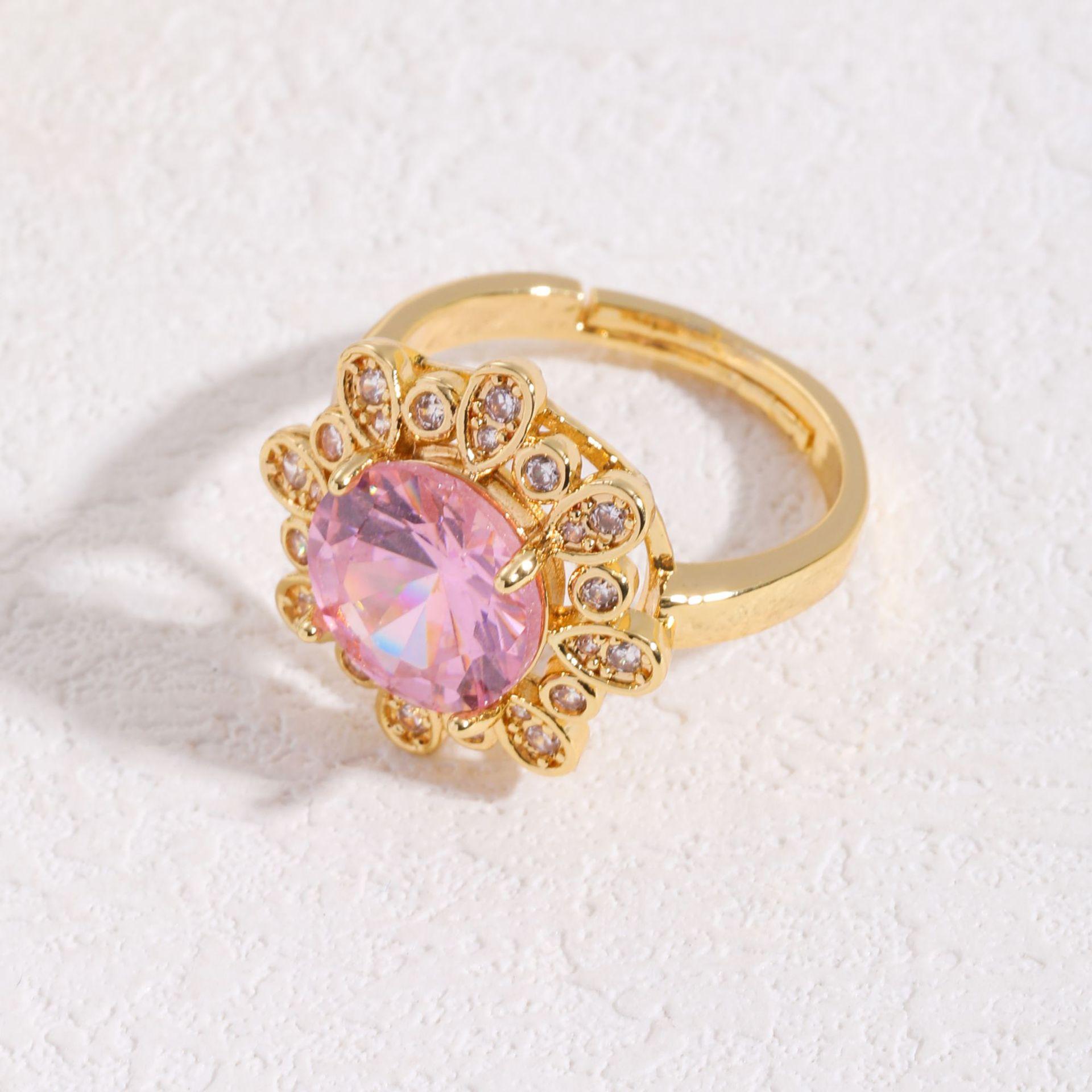 

Titanium Steel Pink Zircon Necklace Female, Light Luxury Simple Geometric Pendant Collarbone Chain Set