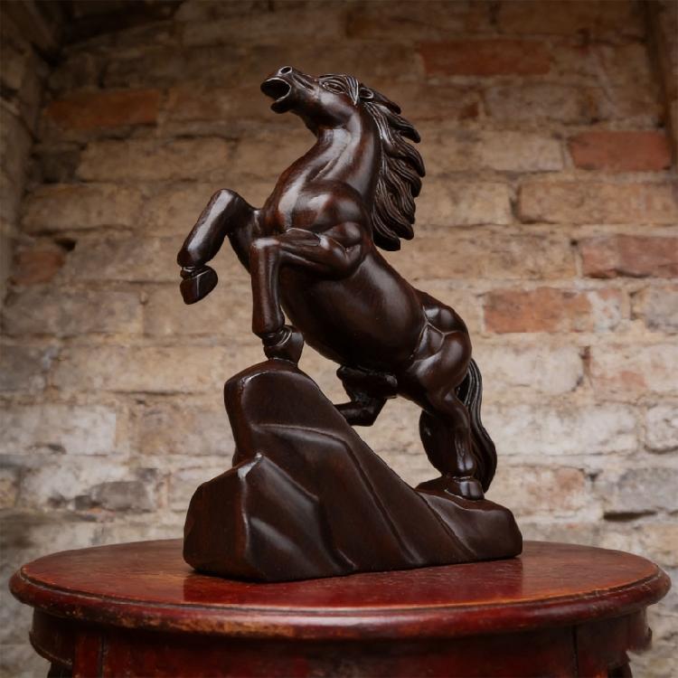 Wood Horse Statues Handmade Horse Figurine Sculptures Home Decors Table Ornament Collectible Figurines Gift Women Men