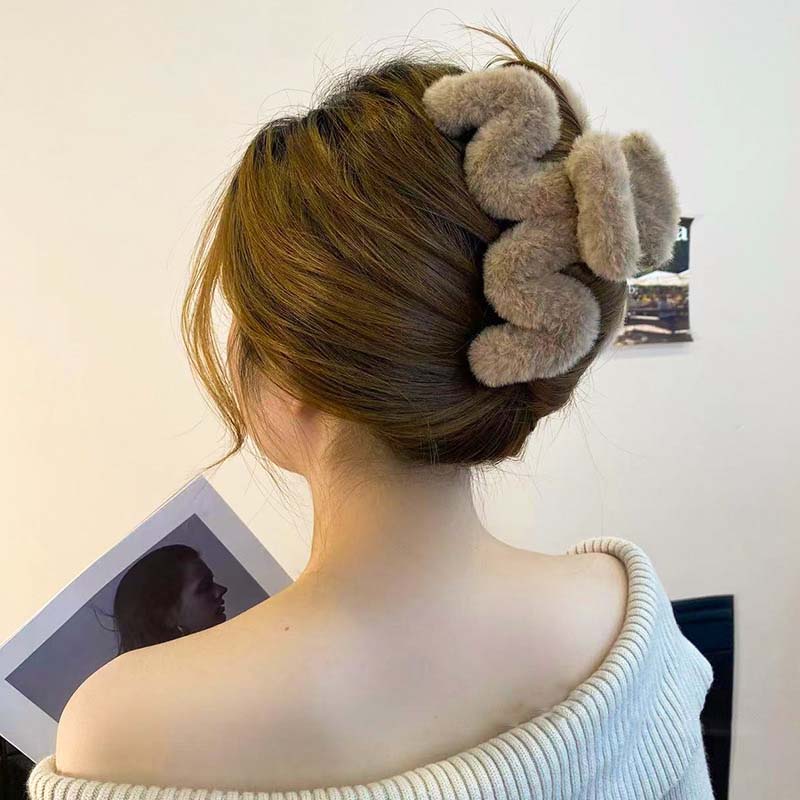 14cm Large Hair Claw Fashion Plush Big Crab Hair Clip For Women Back Clip For Thick Hair Cute Plush Ponytail Hair Accessories