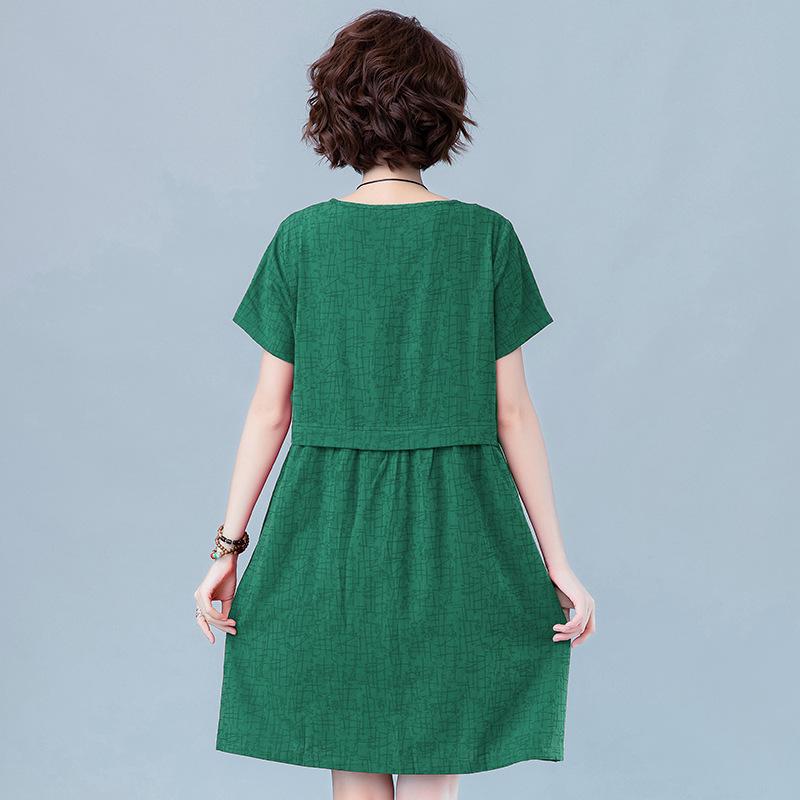 2025 Women's Summer Slimming Plus-Size Loose Fit Straight Dress for Middle-Aged Women