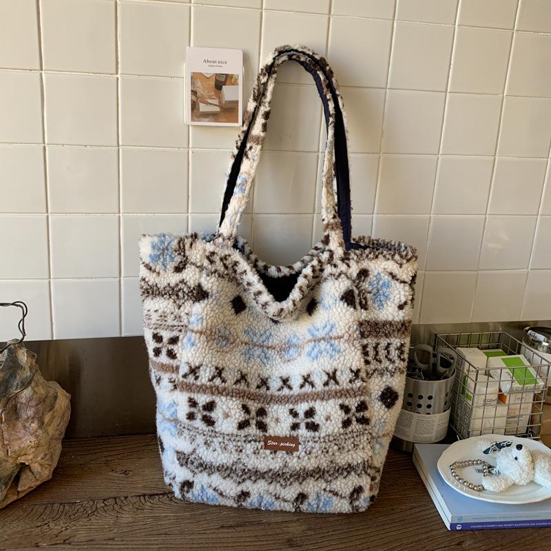 New Wind Shoulder Bag Plush Double-sided Vest Bag High Value Fashion Commuter Bag