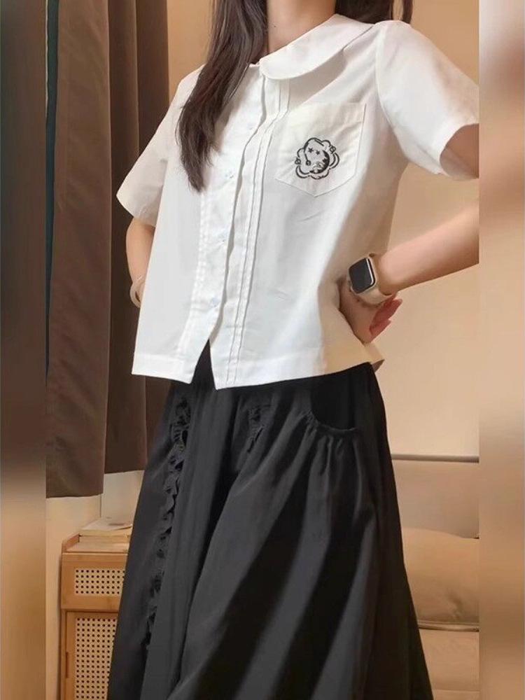 Women's Chic French Style White Doll Collar Short-Sleeve Shirt – Age-Reducing, Loose, and Stylish Top for Summer