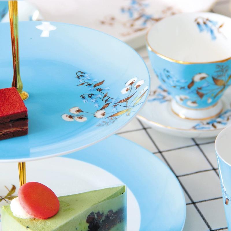 3 Tier Ceramic Cake Stand Fruit Dish Blue Floral Round Fruit Display Stand European Style Cupcake Stand for Wedding Birthday and Tea Party