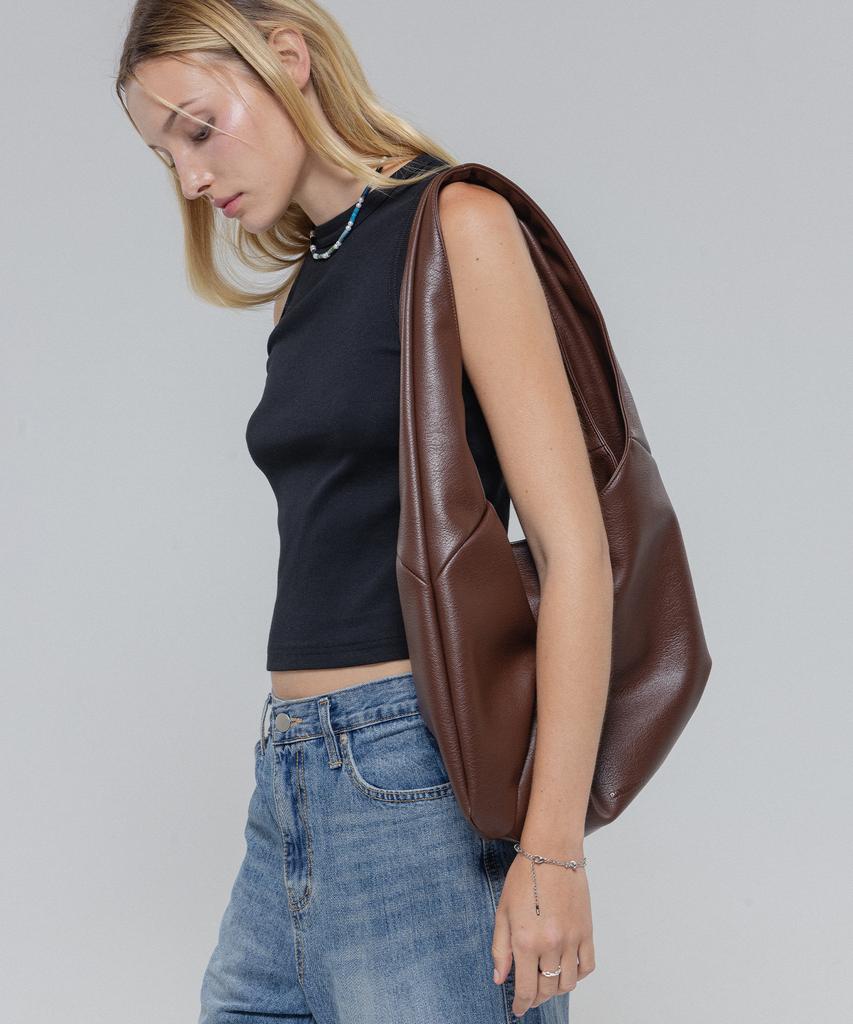 Romantinuer Flow Hobo Bag (Brown)