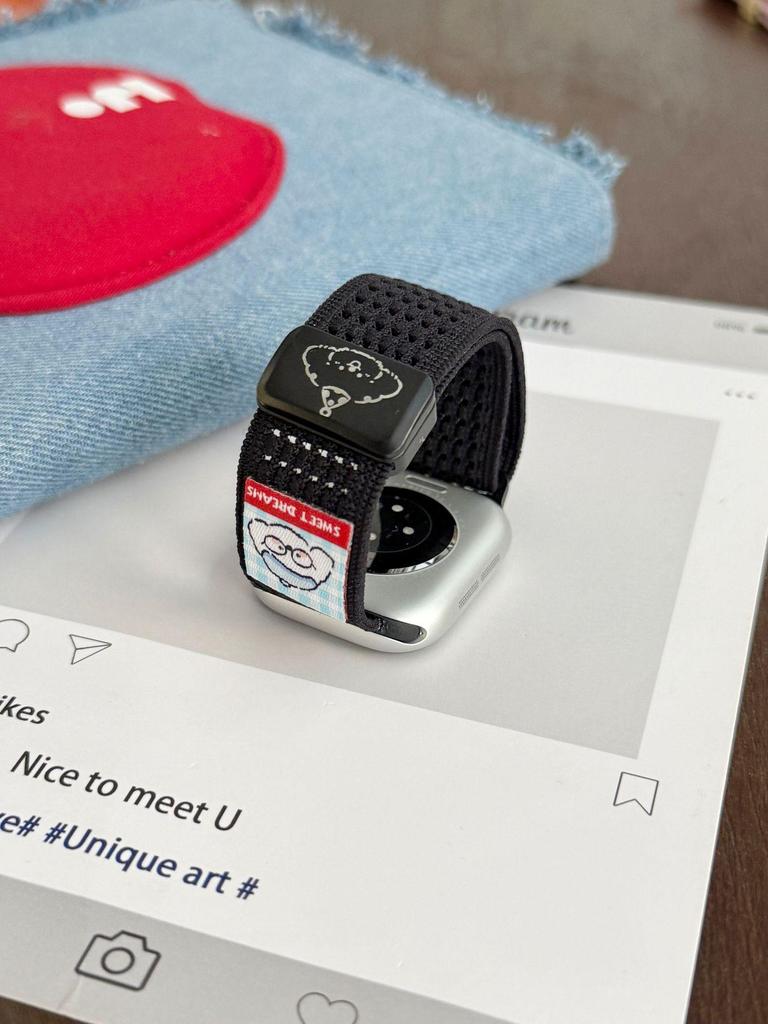 Apple Watch Serie 10 & Ultra Armband: Atmungsaktiv, Magnetverschluss, Welpendesign