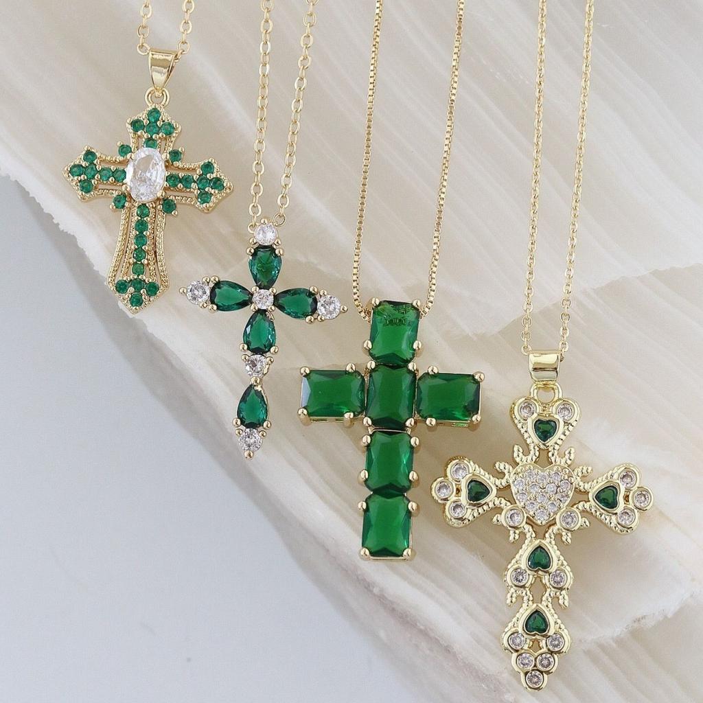 European and American Jewelry, Simple Ins Cross Pendant Necklace, Personalized Niche Design Sense, Diamond-encrusted Collarbone Chain for Women