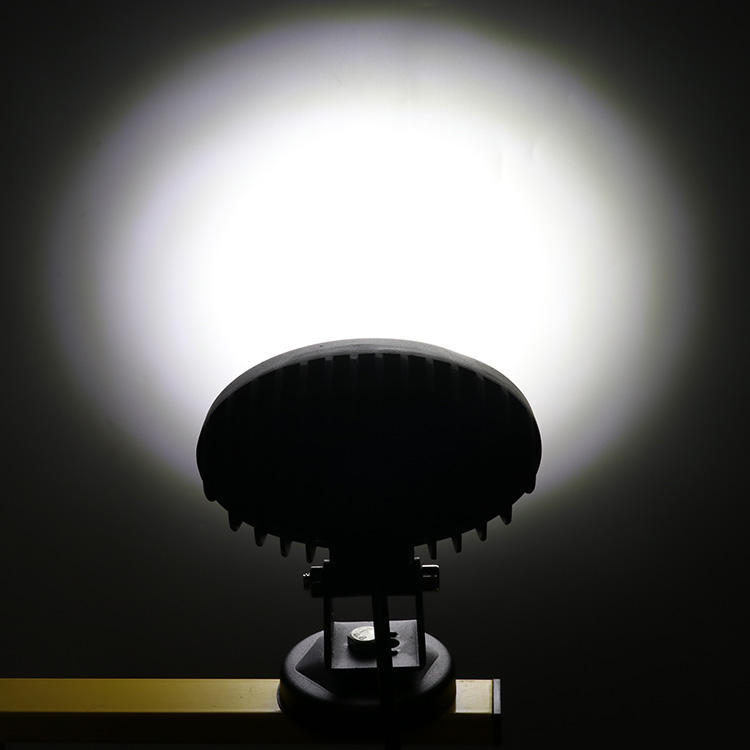 24W LED-Arbeitsscheinwerfer für Auto LKW Offroad Motorrad Scheinwerfer Ovale Form