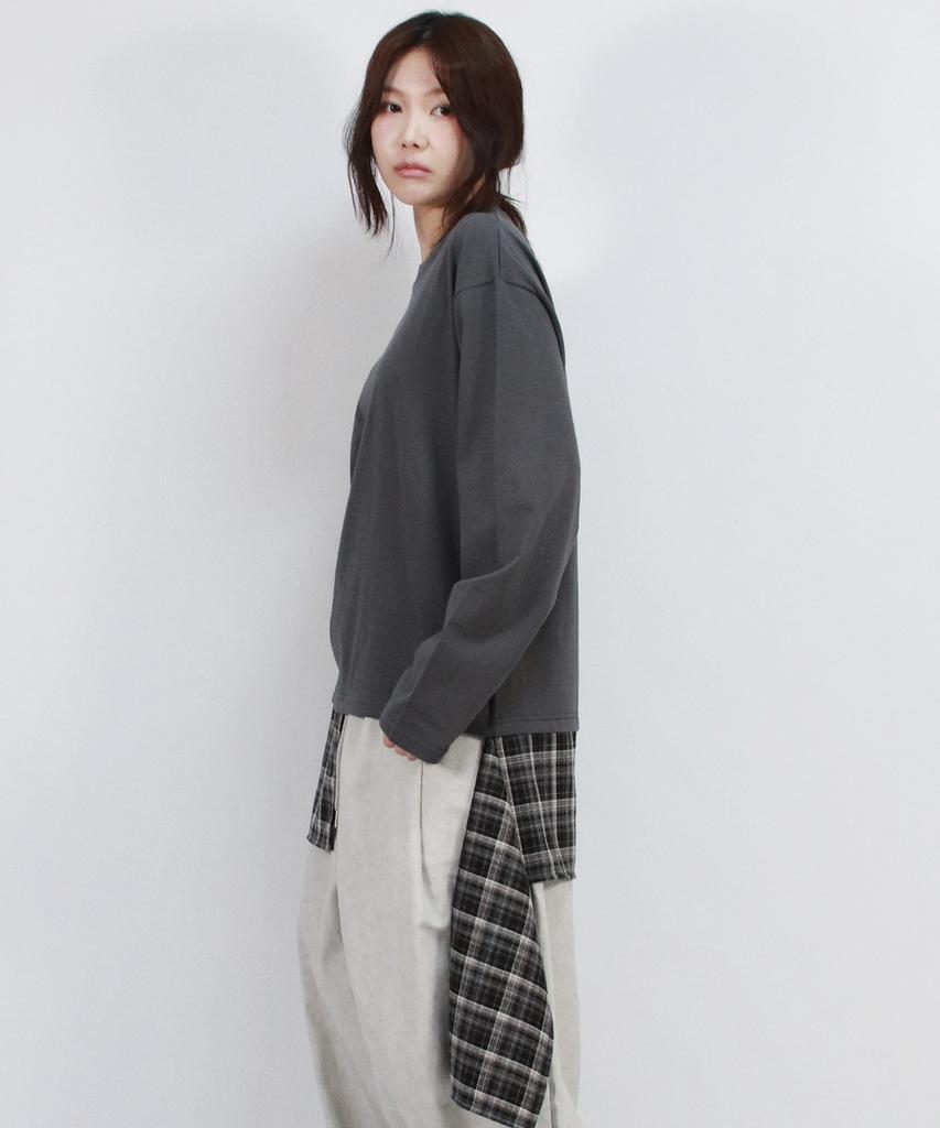 Deumakeu Layered Checkered Wrap Long Sleeve T-Shirt Charcoal