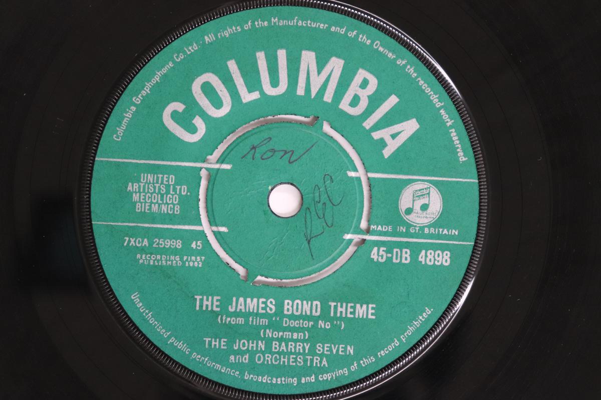 

7-дюймовая пластинка JOHN BARRY SEVEN & ORCHESTRA - Тема Джеймса Бонда (Из фильма доктор 45DB4898 COLUMBIA 1962 UK Джаз Б/У