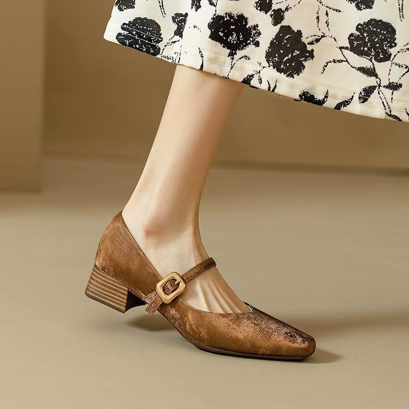 Fashion 2025 New Casual and Comfortable Spring Autumn Women Pumps Leather Shoes for Women Chunky Low Heel Shoes Concise Mary Jane Shoes