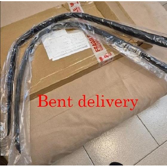 1 o 2 Pezzi Striscia di Finitura Stampata per Parabrezza per Ford Focus 2012-2015 BM51A03195AD Guarnizione in Gomma per Parabrezza Anteriore