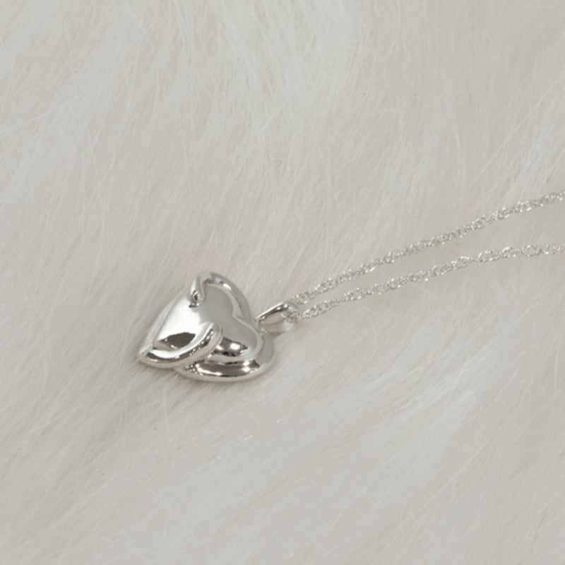 

Swim in the Soop Hug log necklace Free