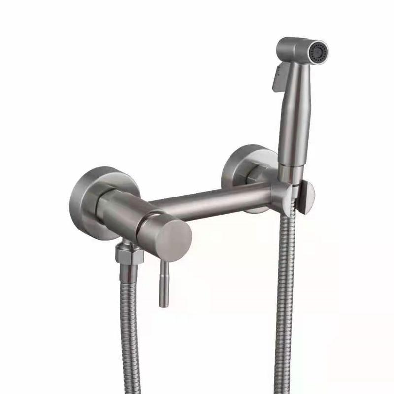 

1 комплект смесителя для ванны из нержавеющей стали 304, смесительный клапан для горячей и холодной воды с распылителем, скрытый матовый/черный настенный монтаж