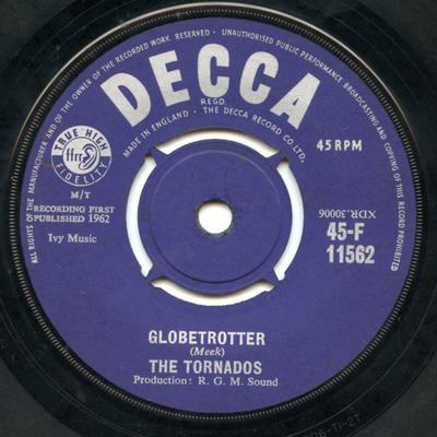 7inch Record TORNADOS - Globetrotter 45F11562 Decca 1963 UK Pop Used