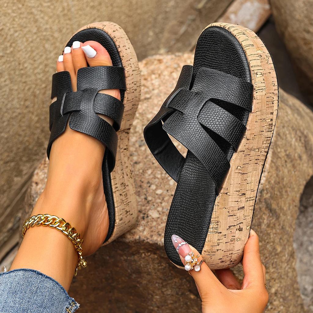 Women Slippers Thick Bottom Casual Shoes Trend Anti-slip Slippers Summer Platform Wedges Sandals Outdoor Slippers Slides Women
