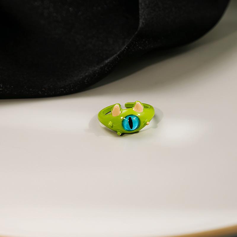 Cartoon Oil-Dripping Cat'S Eye Stone Stud Earrings, Exquisite And Small Temperament Earrings, Mini Cute One-Eyed Cat Earrings.