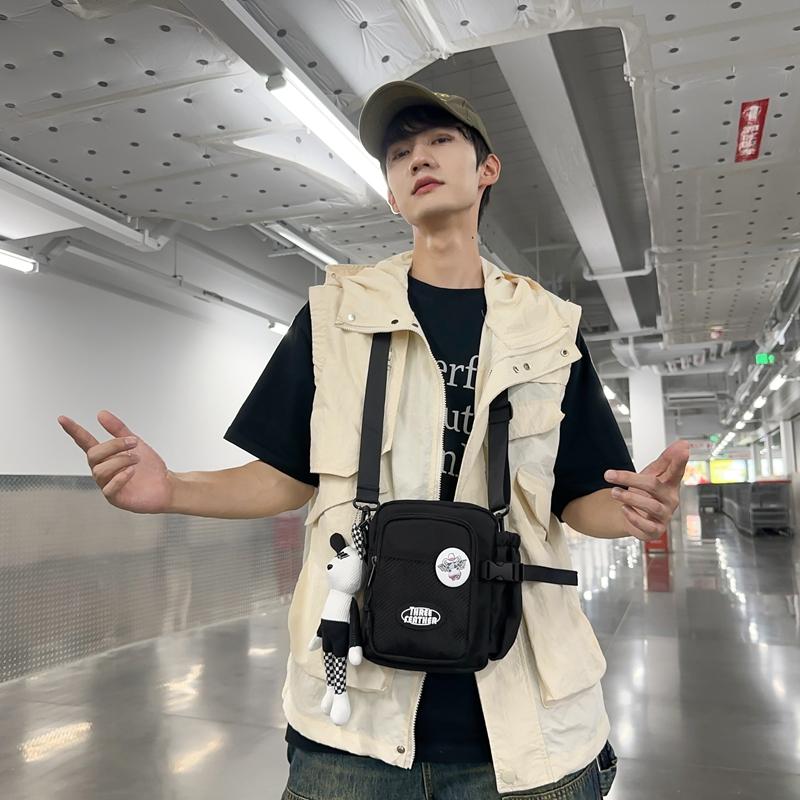 Herren Umhängetasche Mini Kleine Tasche Handytasche Kleine Quadratische Tasche Mehrschichtige Tasche