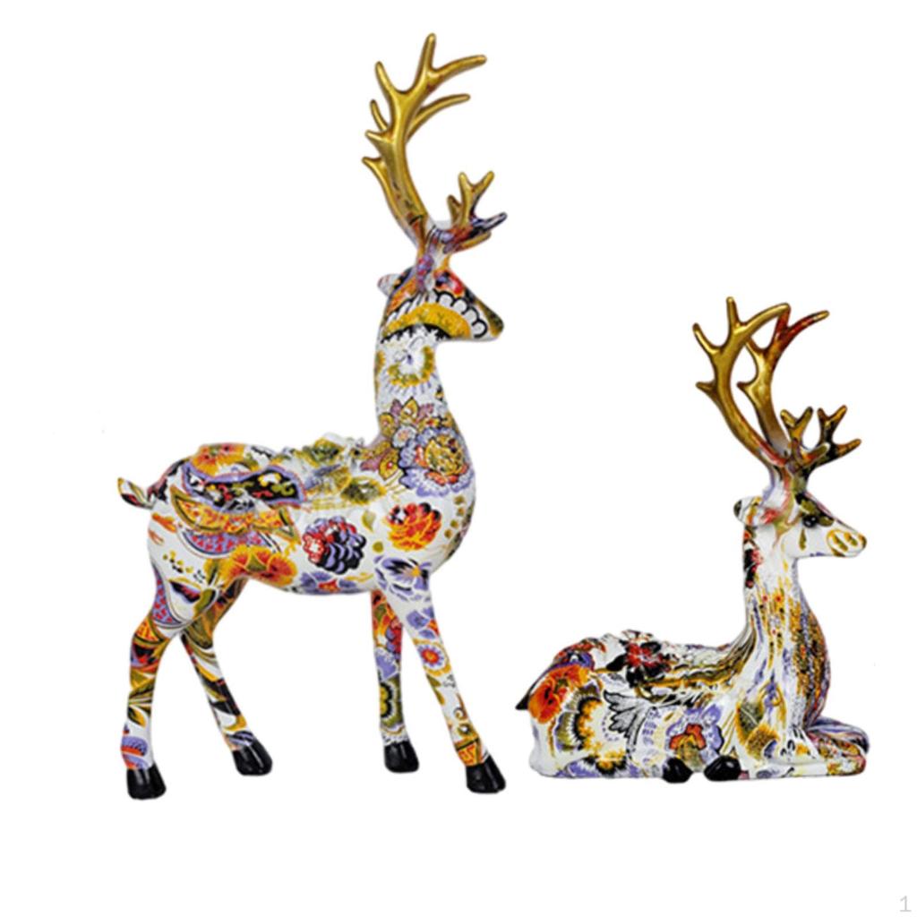 2 Pieces Reindeer Statues Figurines Vivid European Deer Lover Sculpture Table Centerpiece for