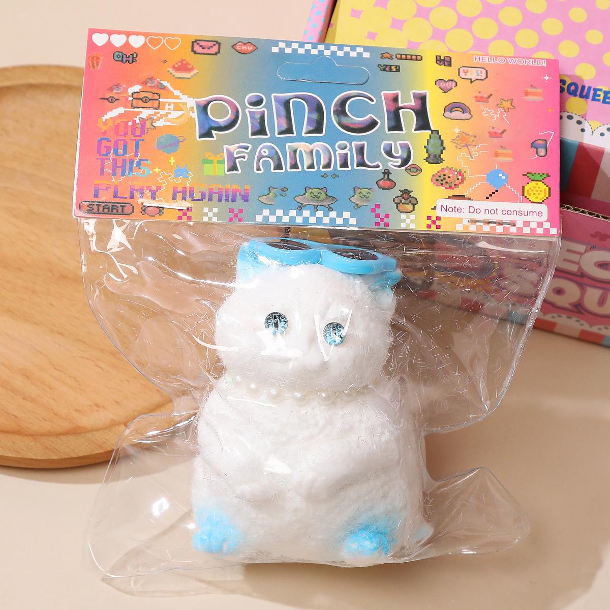 A Cute High Quality Lifelike Toy That You Can And Play With синий