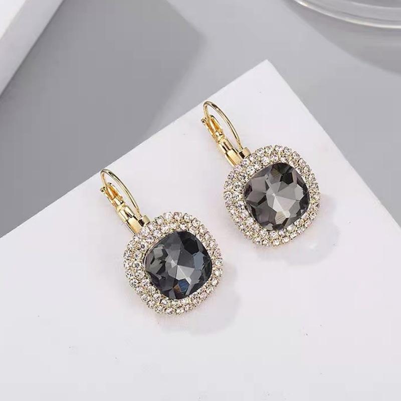 Korean simple retro diamond-encrusted zircon earrings, high-end ear buckles, niche design, elegant temperament earrings.