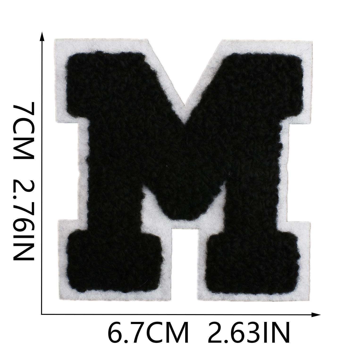 

Ревуче Небо Шениловий Патч з Літерою: 7 см Білий фон & Чорні літери A-Z, Термонаклейка для прикраси сумки