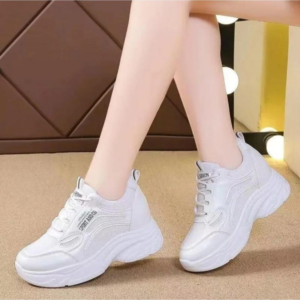 White Sneakers for Women Platform Tennis Female Inner Height Running Sports Shoes Woman Casual Luxury Designer Vulcanized Shoes