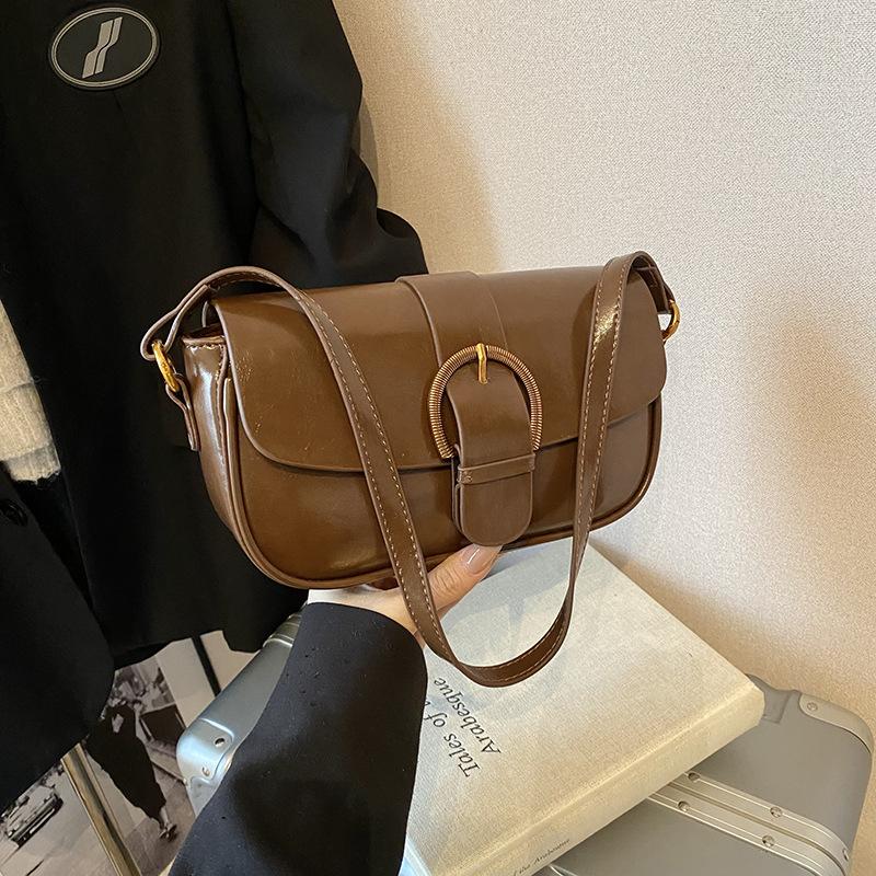 Retro Small Bag Women's Autumn and Winter Versatile New Fashion Messenger Bag Shoulder Underarm Commuter Small Square Bag