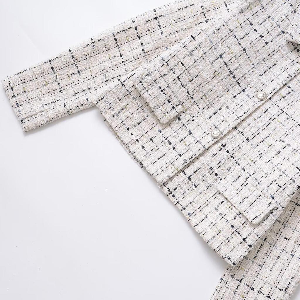 Spring 2025 Women's Fashion: Versatile Casual Textured Short Lapel Jacket