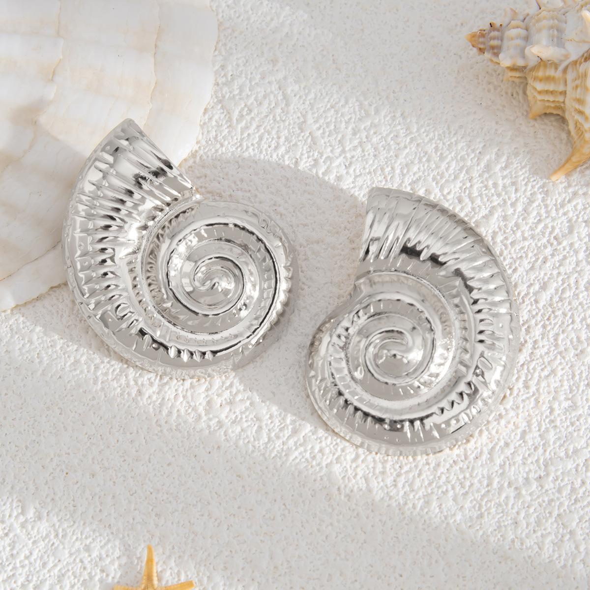 

Personalised Metal Earrings Irregular Exaggerated Earrings Hollow Earrings Fashion Commuter Party Holiday Ladies Accessories