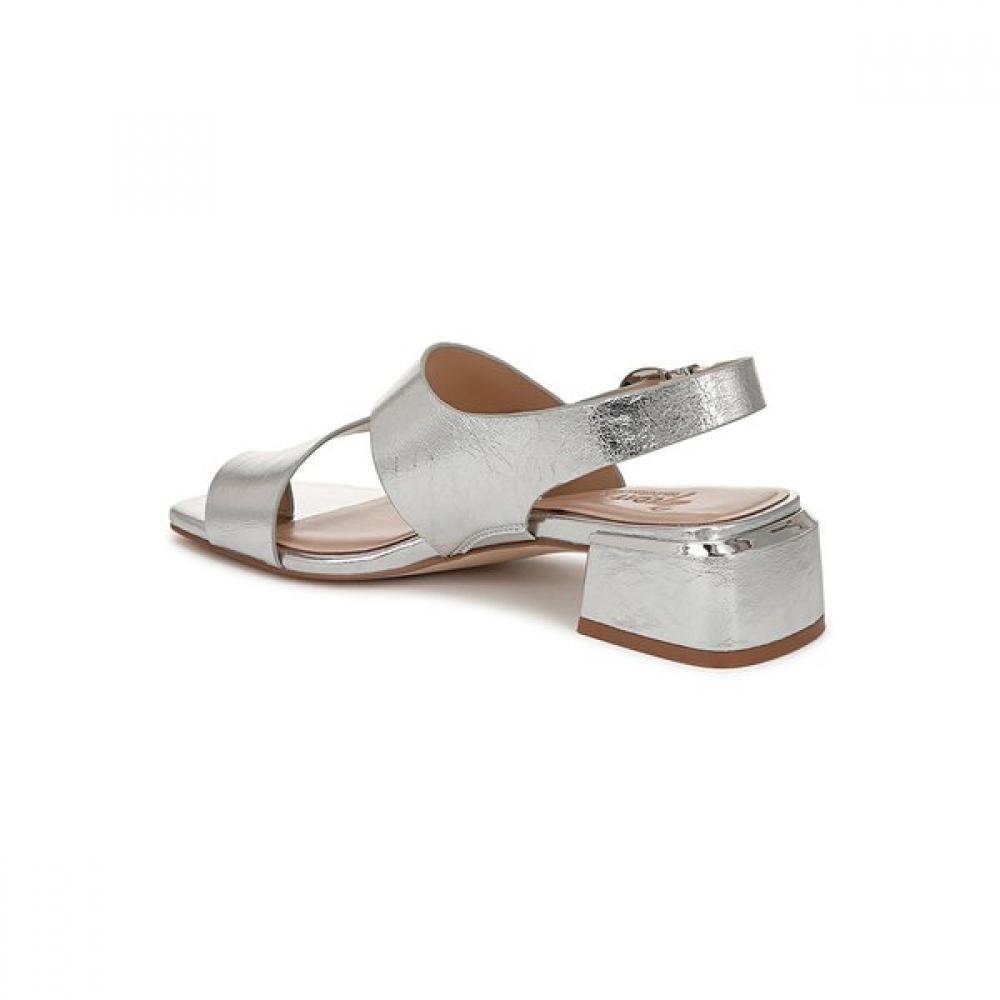 naturalizer Women S Comfort Sandal Audra 8ntadr5m7d Silver