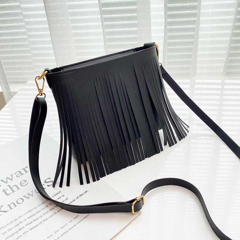 Women's Bag Single Shoulder Women's Change Bag Spring and Summer New Messenger Fringed Mobile Phone Bag