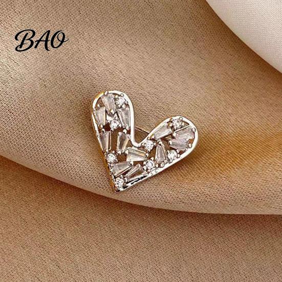Decorative Alloy Brooch Mini Love Heart Pin, Silver Golden Plated Shape Fashion Jewelry Accessories Lapel Hats Bags Scarves Clothes Accessory Evening