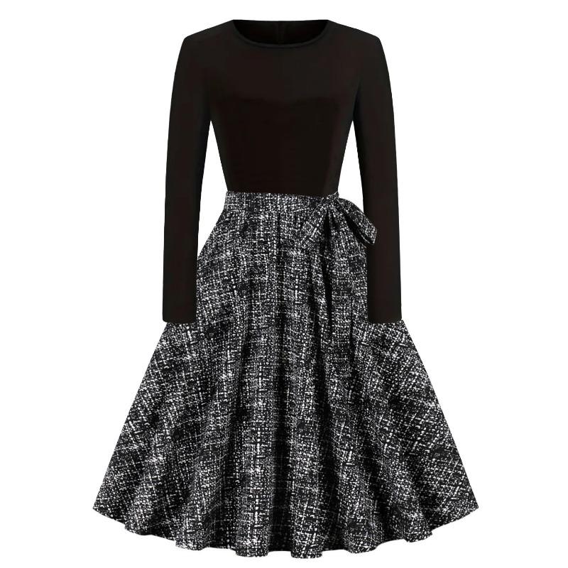 Autumn and Winter New Retro Women's Clothing Round Neck Long-sleeved Black Spelling Print Pendulum Dress
