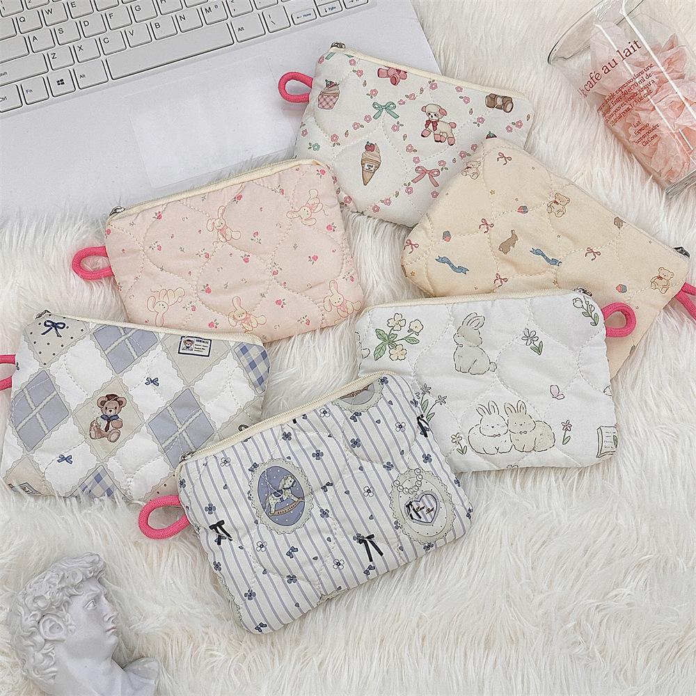 Cute Cartoon Small Travel Cosmetic Lipstick Earphone Card Portable Storage Bag Purse Women Mini Makeup Handbags Wallet Pouch Bag