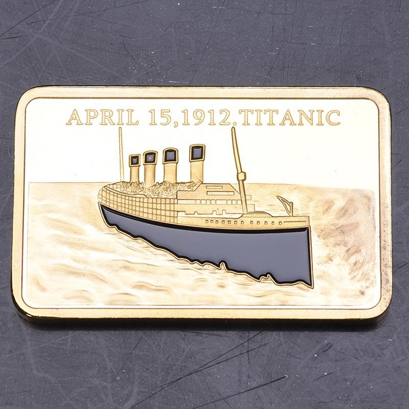 Titanic gold piece, commemorative medal, creative home furnishing, gold-plated bar, shipwreck love, small gift, couple's gift