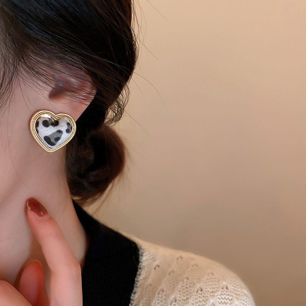 

Heart For Girls Checked Vintage Korean Dangle Earrings Leopard Ear Jewelry Women Stud Earrings 12