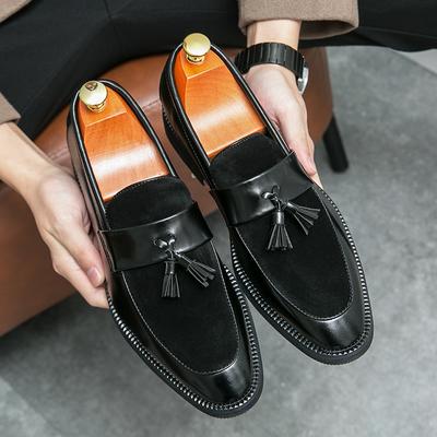 Męskie casualowe buty biznesowe w stylu koreańskim, ślubne, formalne, z miękkiej skóry, wsuwane, z frędzlami, czarne, patchworkowe mokasyny męskie
