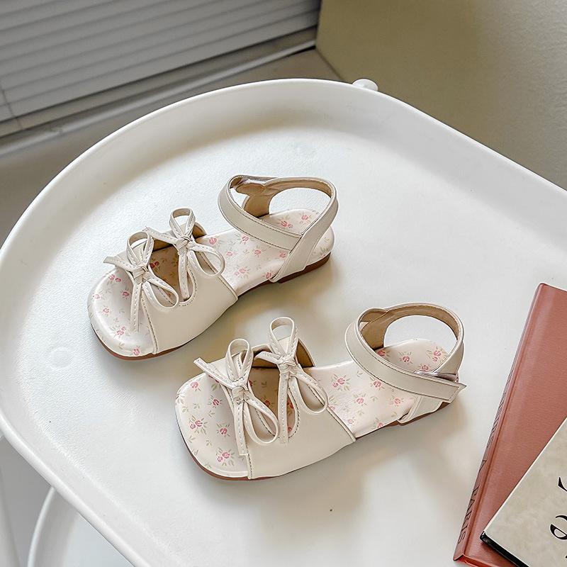 New Sandals Fashion Comfort Simple Girl Shoes Sweet Beach Soft Princess Shoes Flat  Exquisite Sweet Soft Anti Slip Kid Sandals
